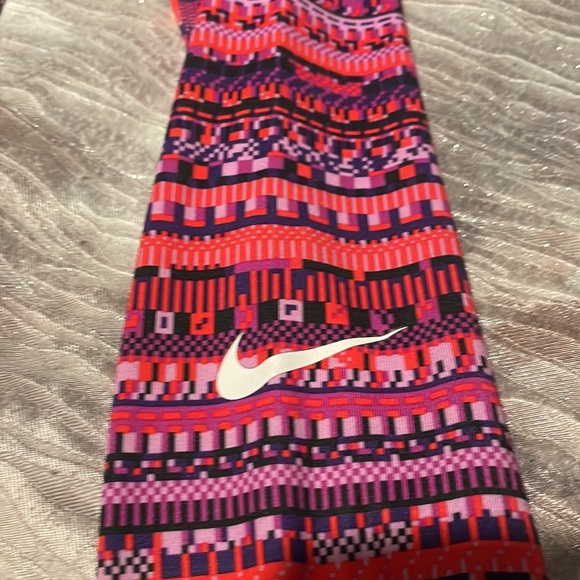 Nike Pro Aztec RARE - Picture 2 of 4